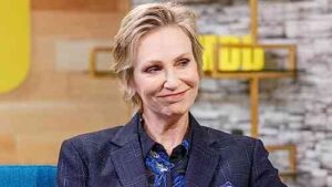  Jane Lynch